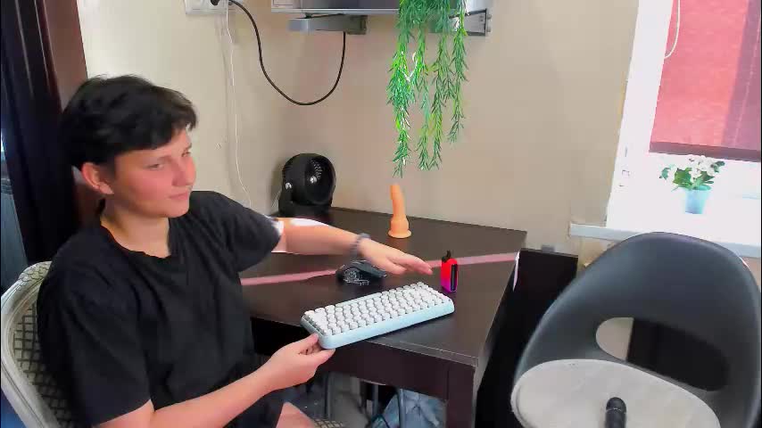 raven_radiant Adult Chat August 7, 2025