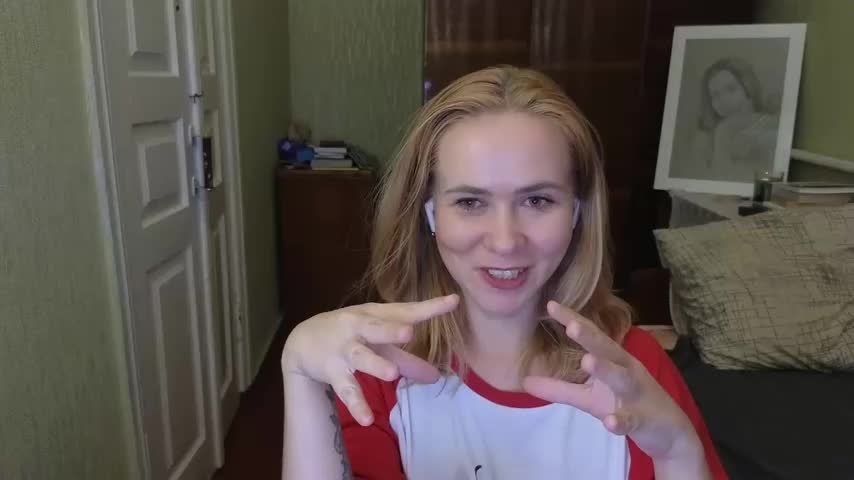 Riley_Roo Adult Chat August 7, 2025