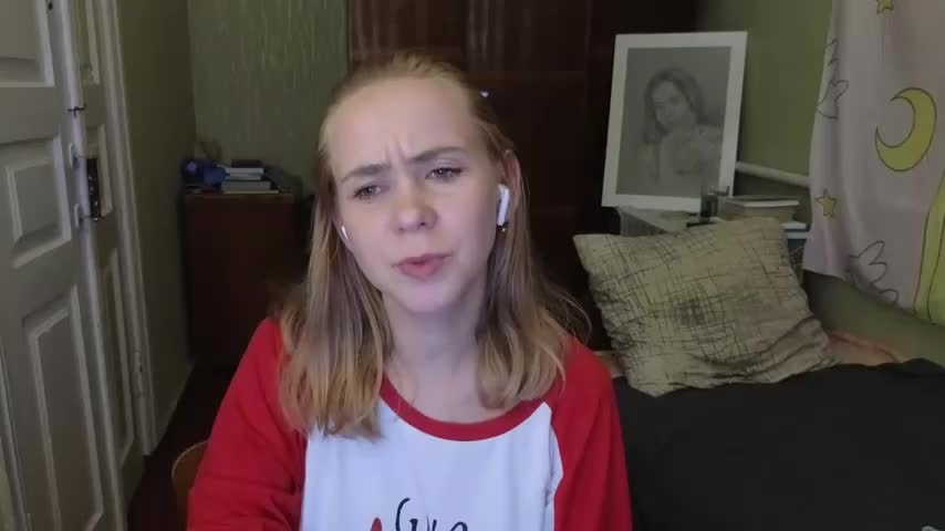 Riley_Roo Adult Chat August 7, 2025