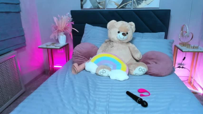 Curvy_Dynamite_ Adult Chat August 7, 2025