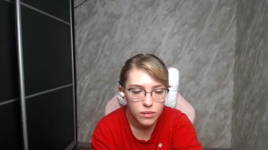 Reginasmilee Adult Chat August 7, 2025