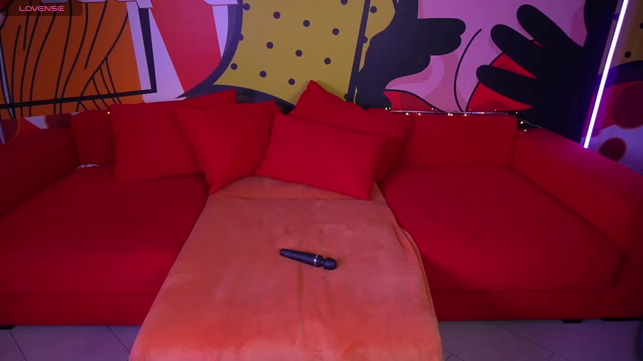 MiaVixenn Adult Chat August 7, 2025