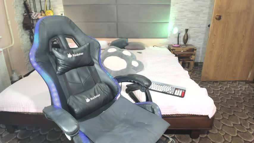 JessicaFamee Adult Chat August 7, 2025