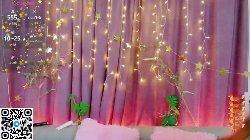 Moxy_Foxy Adult Chat August 7, 2025