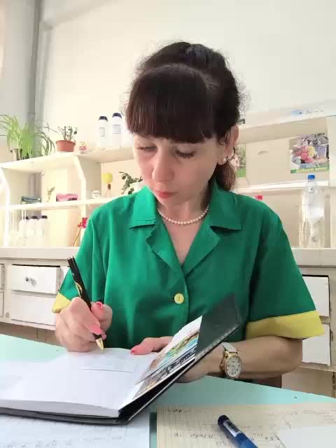 caroliiine Adult Chat August 7, 2025