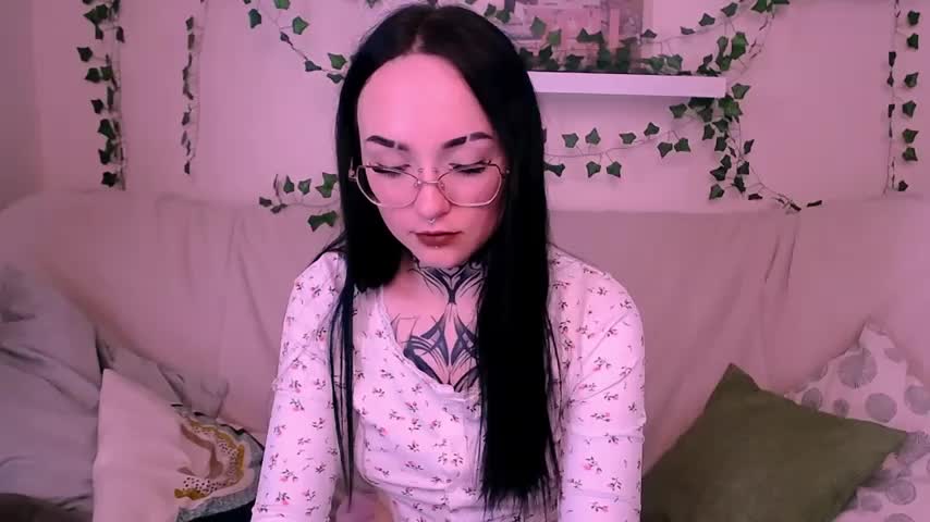 Molly_Kissss Adult Chat August 7, 2025