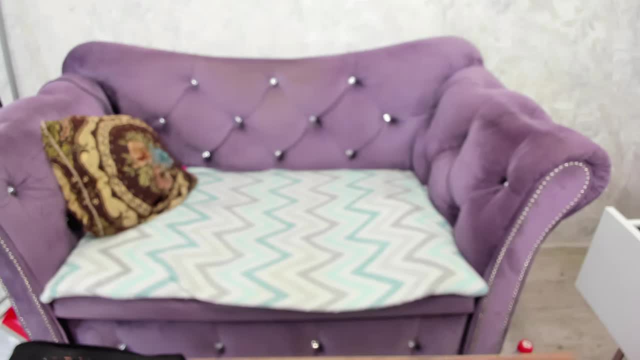 fashiona Adult Chat August 7, 2025