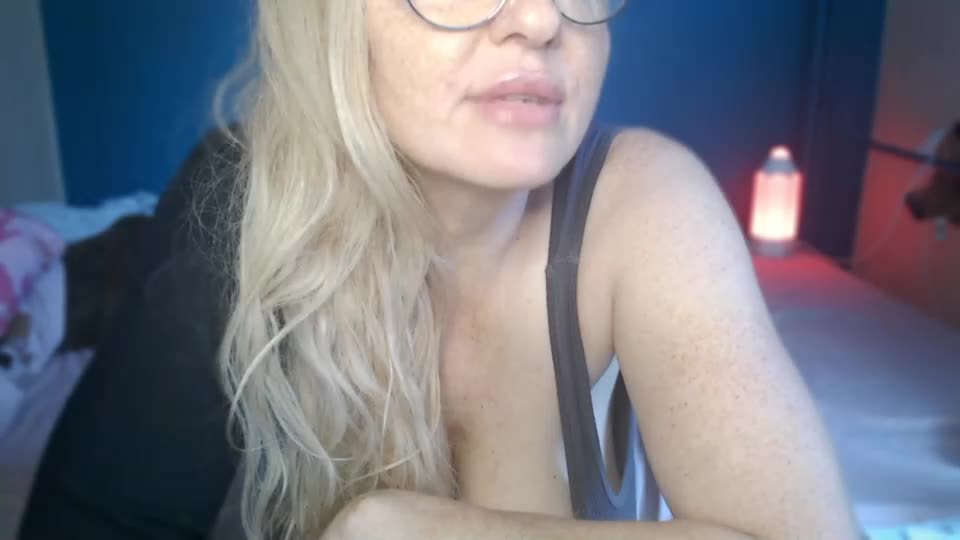 nadinnnea Adult Chat August 7, 2025