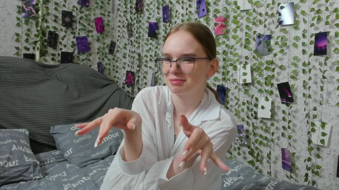 Stacey-Kiss Adult Chat August 7, 2025