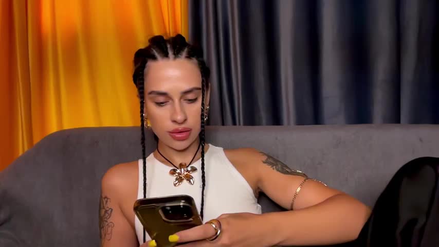 MariaValverdeee Adult Chat August 8, 2025