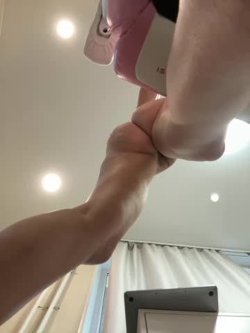 LindaRoyz Adult Chat August 8, 2025