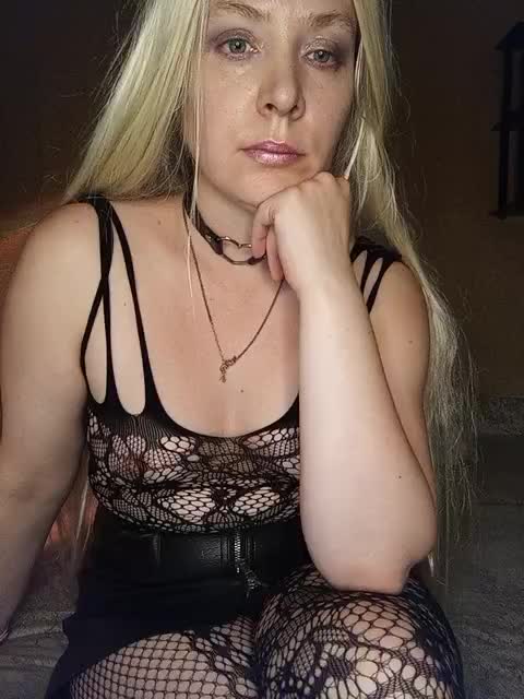 -VeroNika- Adult Chat August 8, 2025