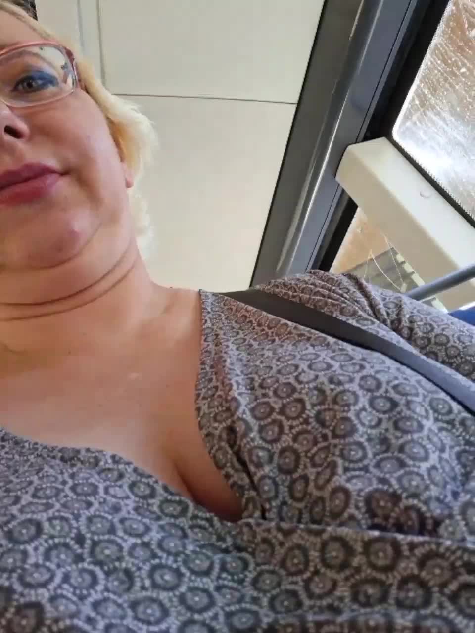 Vika211 Adult Chat August 8, 2025