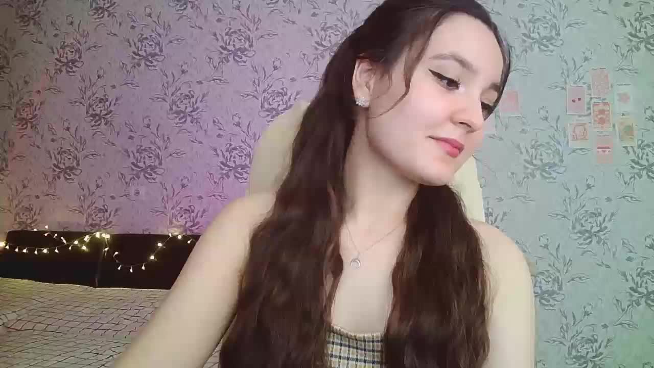 annie-fleur Adult Chat August 8, 2025