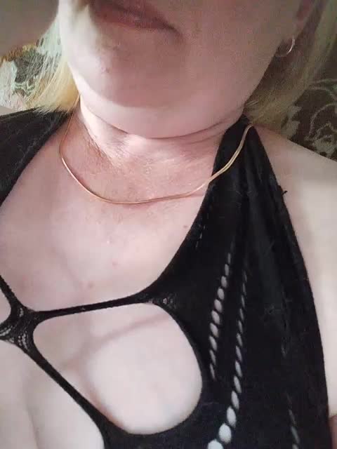 Miss-Stella Adult Chat August 8, 2025