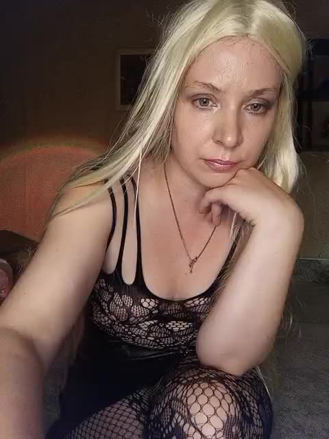 -VeroNika- Adult Chat August 8, 2025