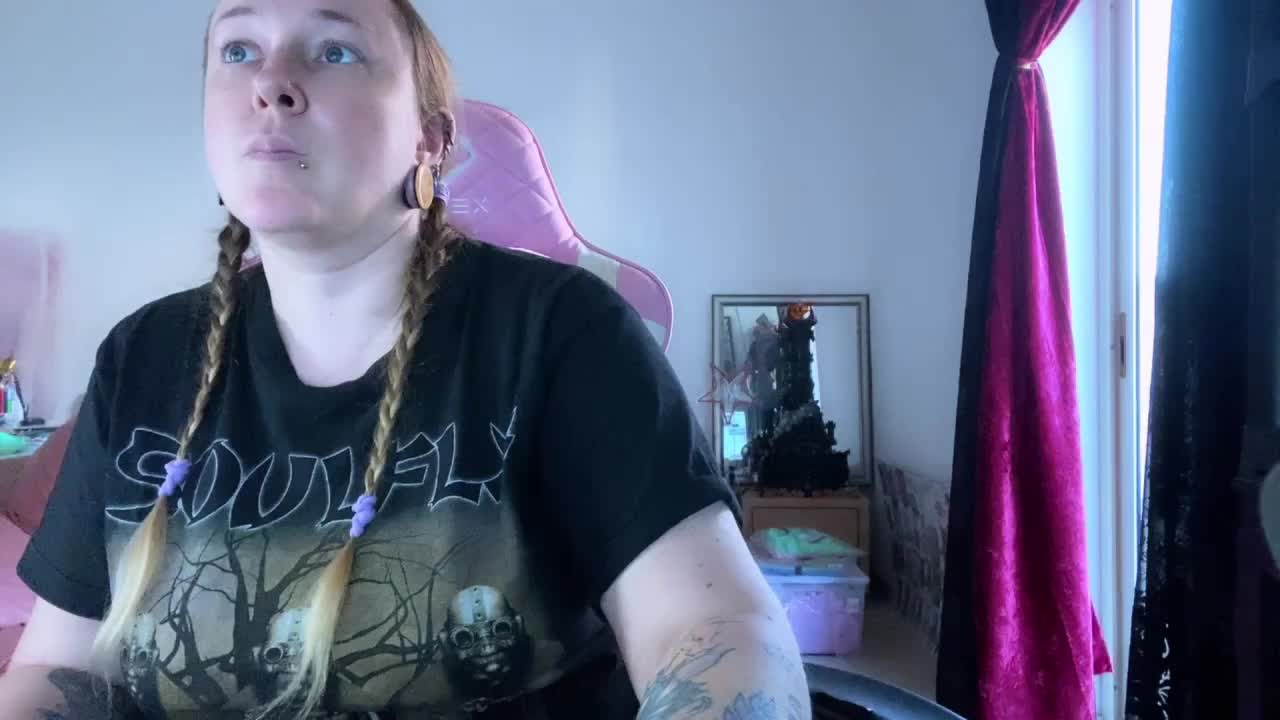 NylonQueen Adult Chat August 8, 2025