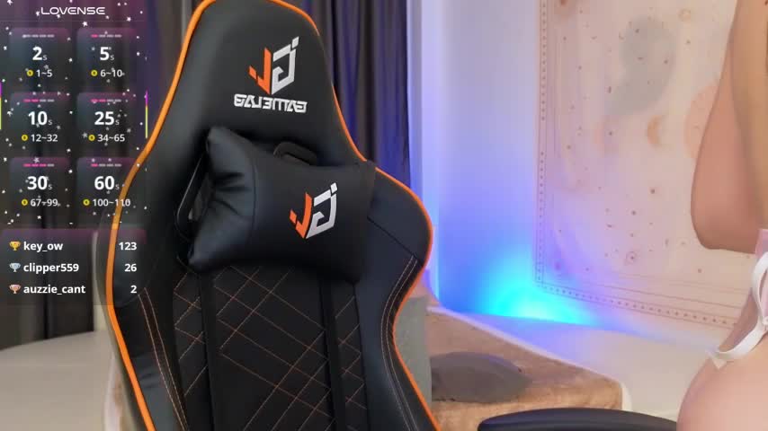 Vickie_Diva Adult Chat August 8, 2025