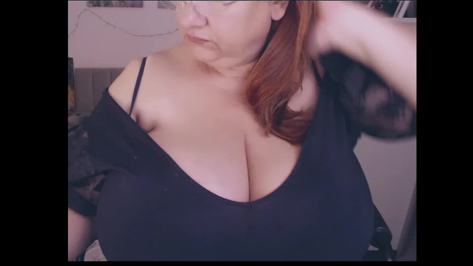 julialiones Adult Chat August 8, 2025