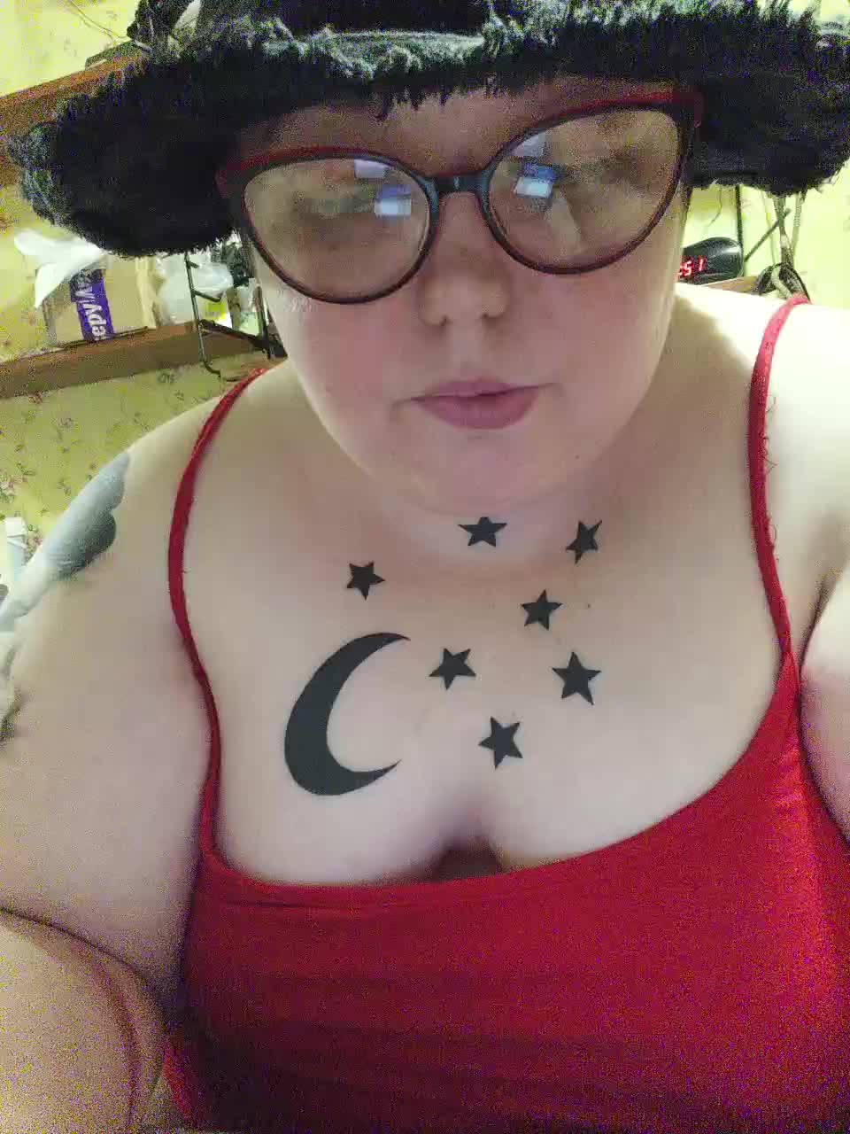 Svetlanka86 Adult Chat August 8, 2025