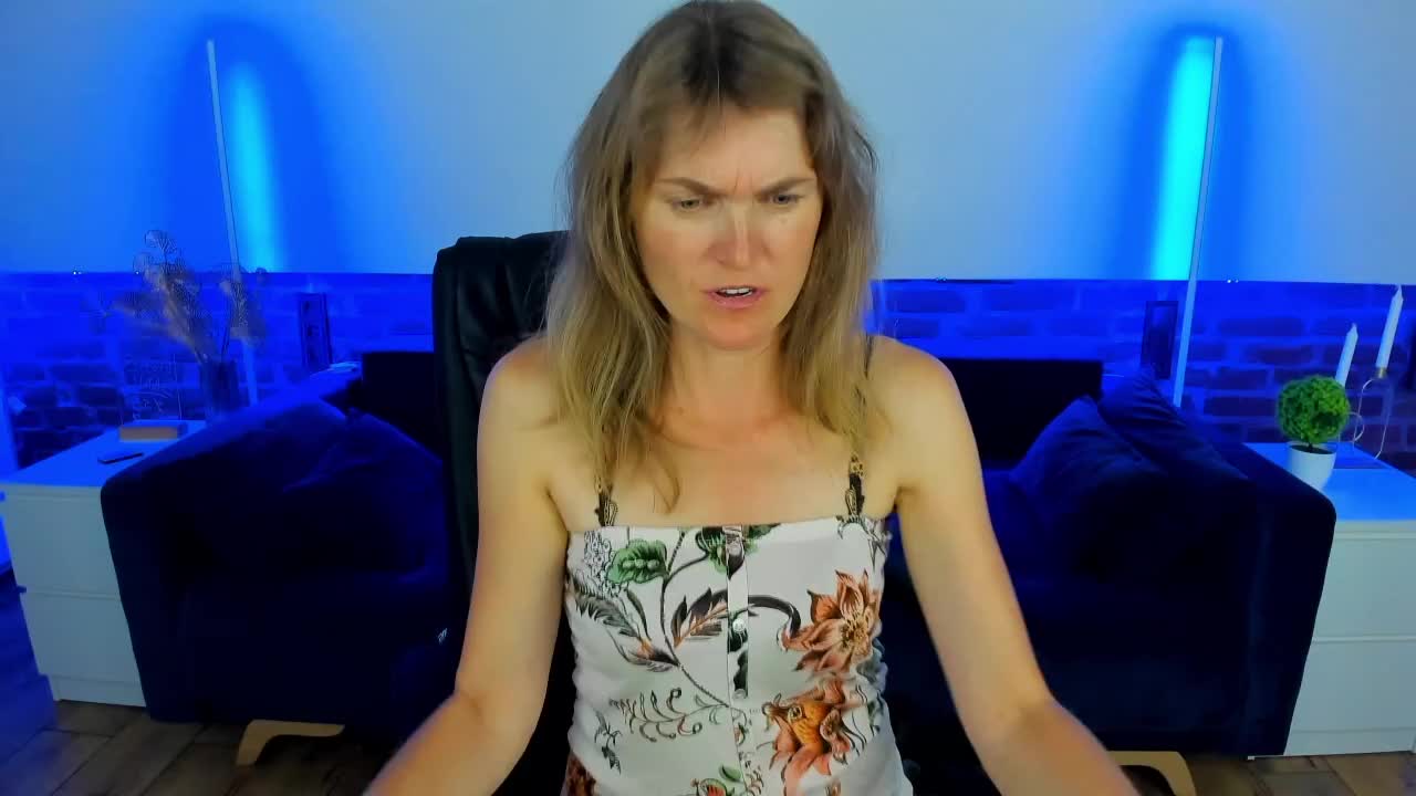 Annabel-xxx Adult Chat August 8, 2025