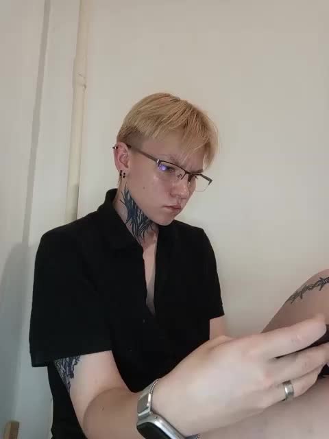 Zhenyya- Adult Chat August 8, 2025