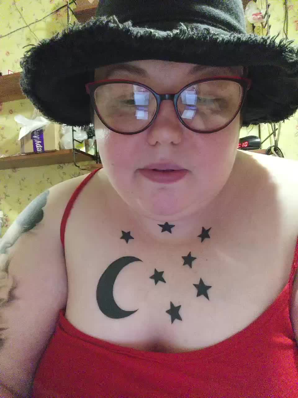 Svetlanka86 Adult Chat August 8, 2025