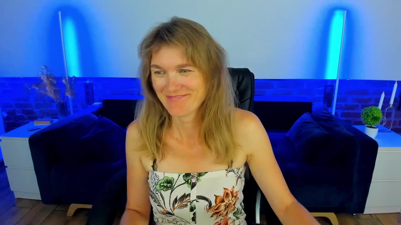 Annabel-xxx Adult Chat August 8, 2025