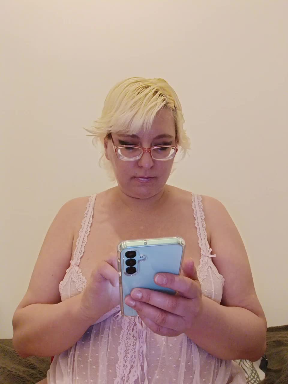 Vika211 Adult Chat August 8, 2025