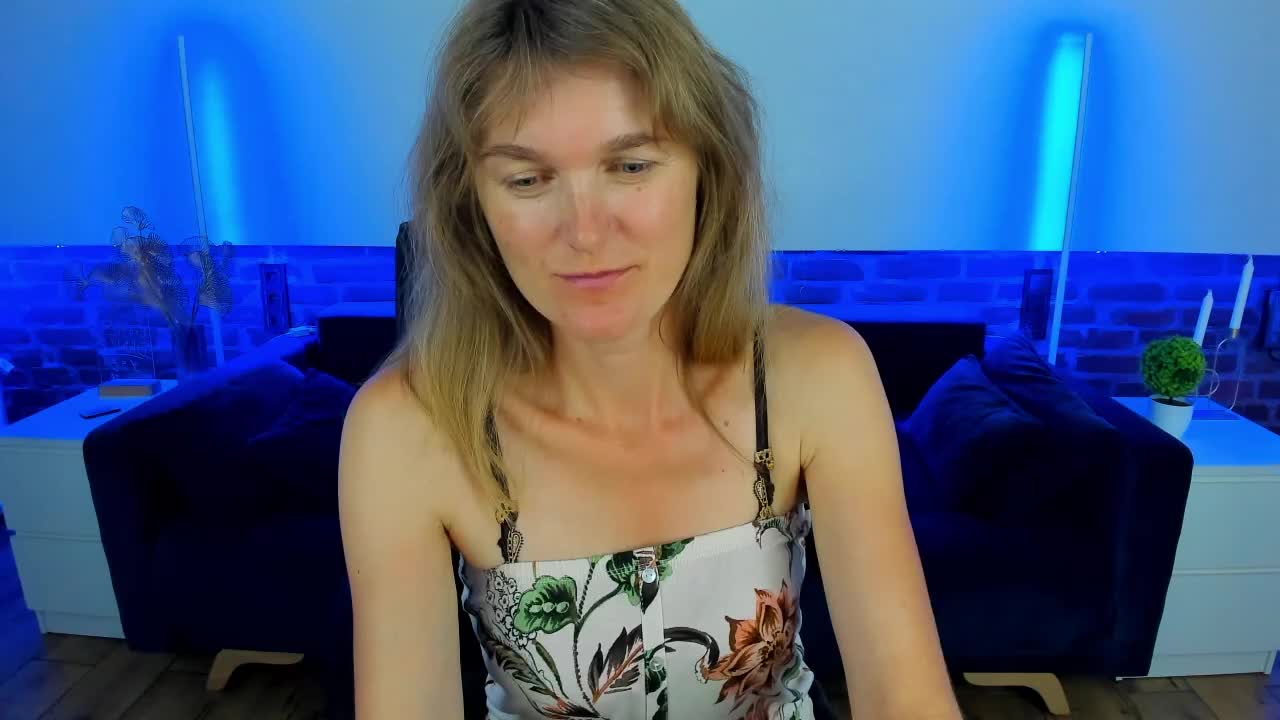 Annabel-xxx Adult Chat August 8, 2025