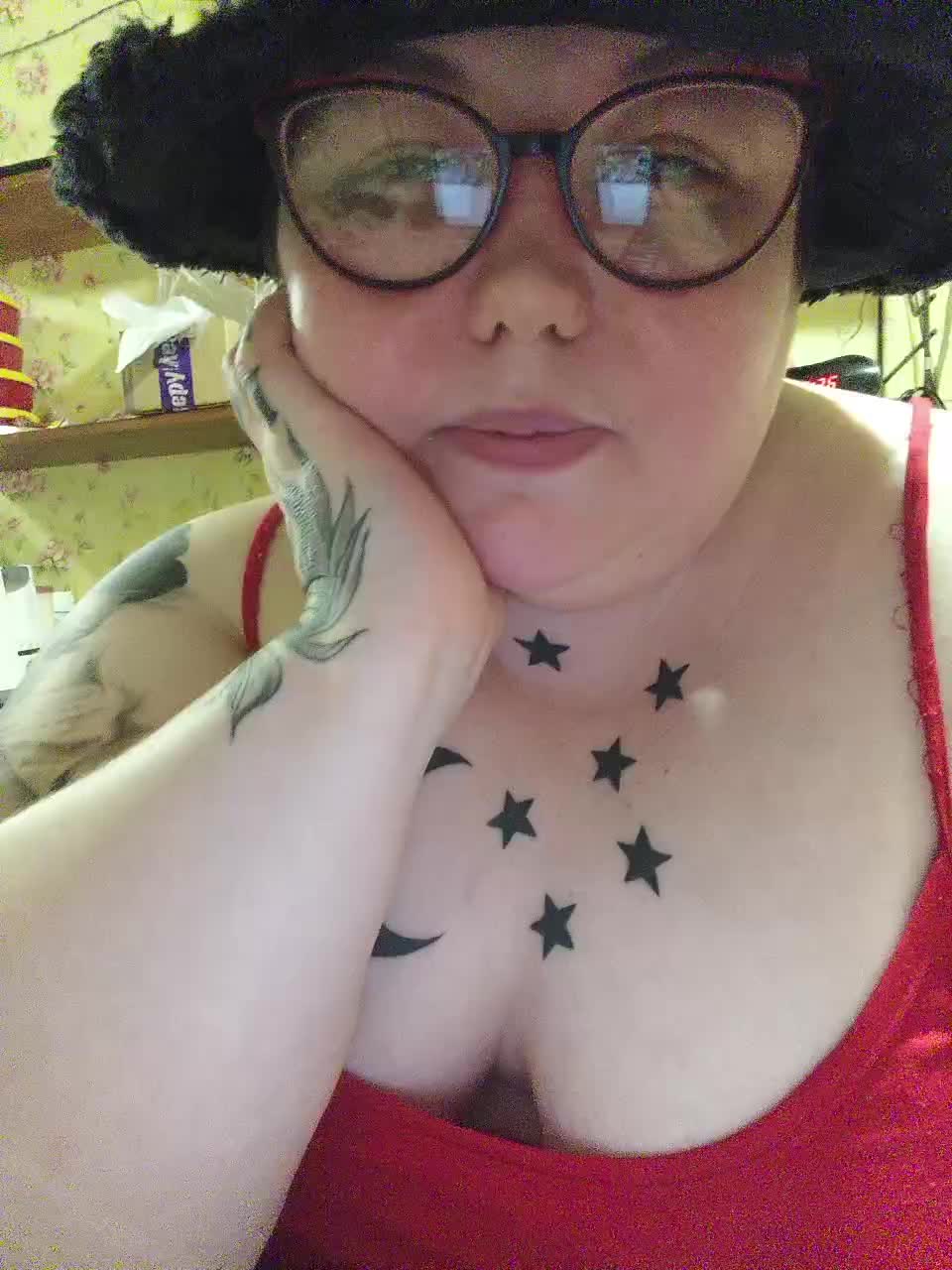 Svetlanka86 Adult Chat August 8, 2025