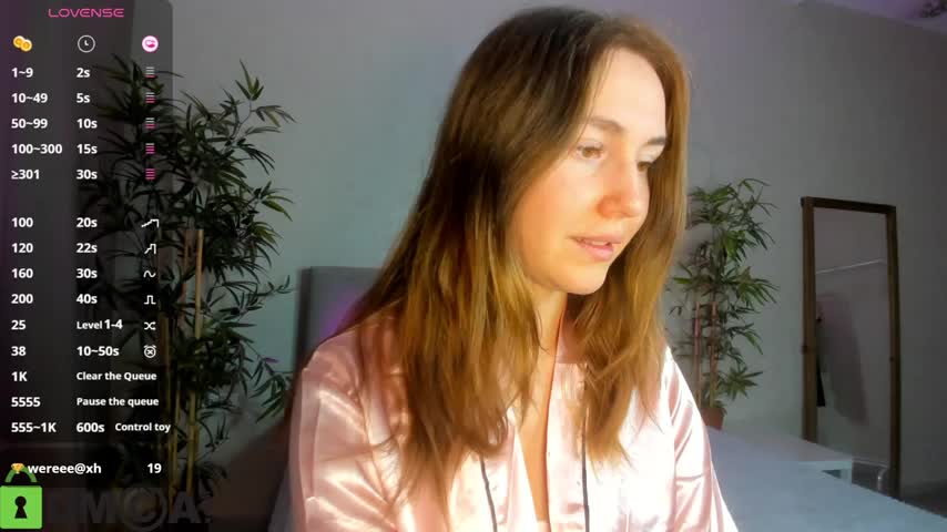 Luna_G0ld Adult Chat August 8, 2025