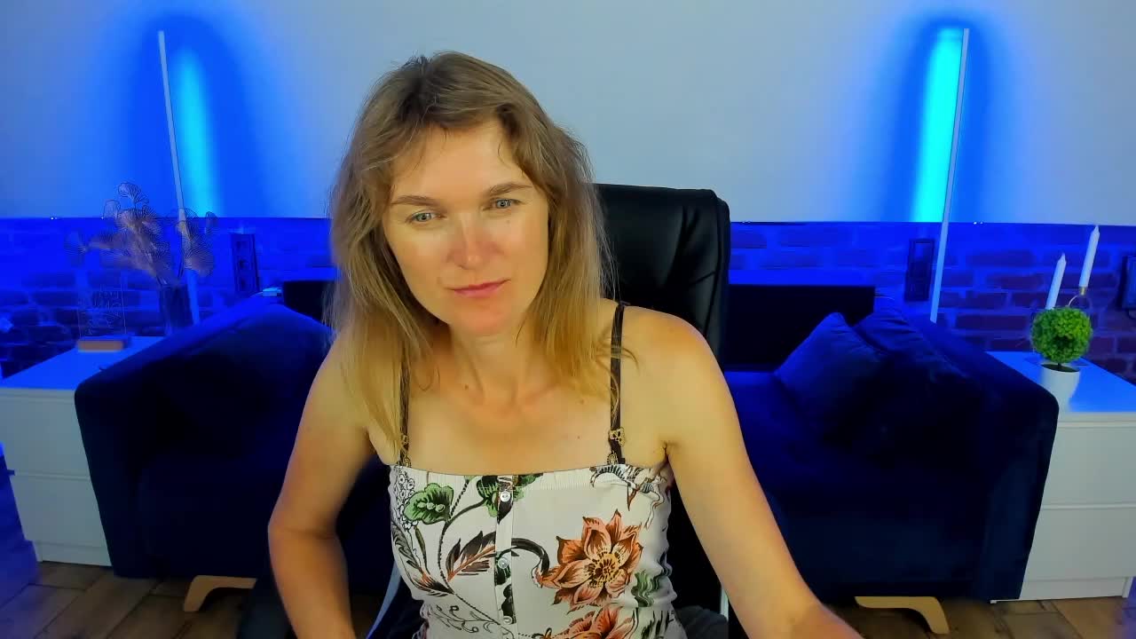 Annabel-xxx Adult Chat August 8, 2025