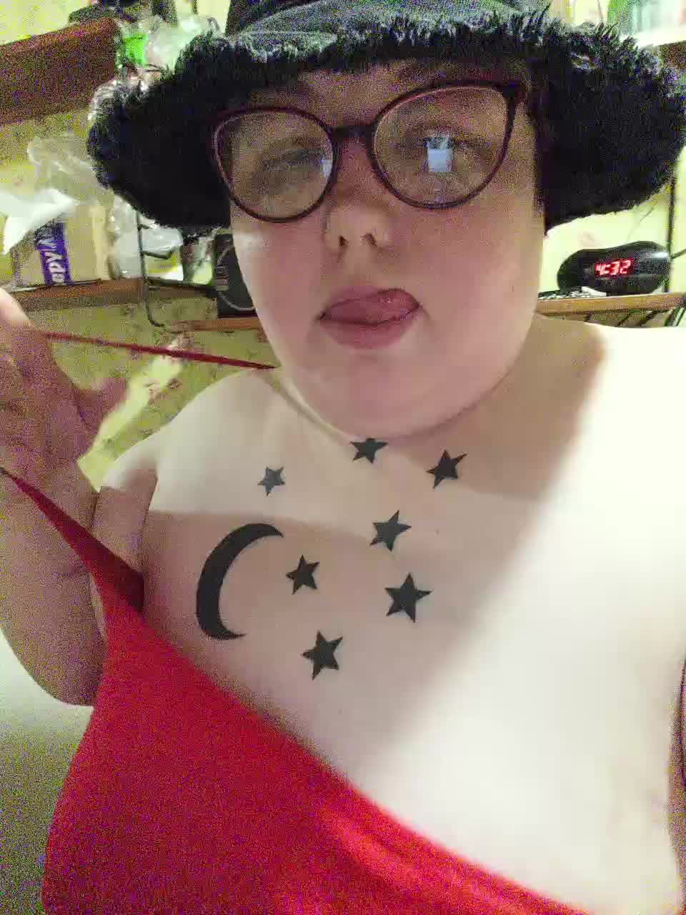 Svetlanka86 Adult Chat August 8, 2025