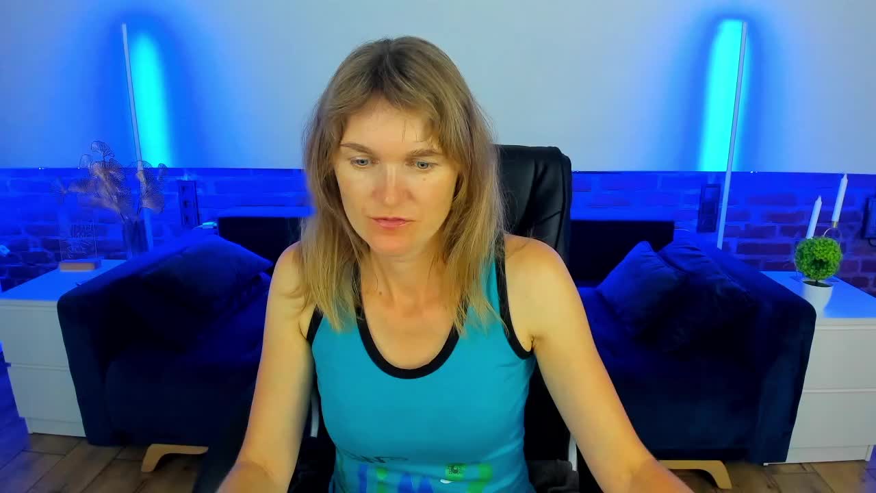 Annabel-xxx Adult Chat August 8, 2025