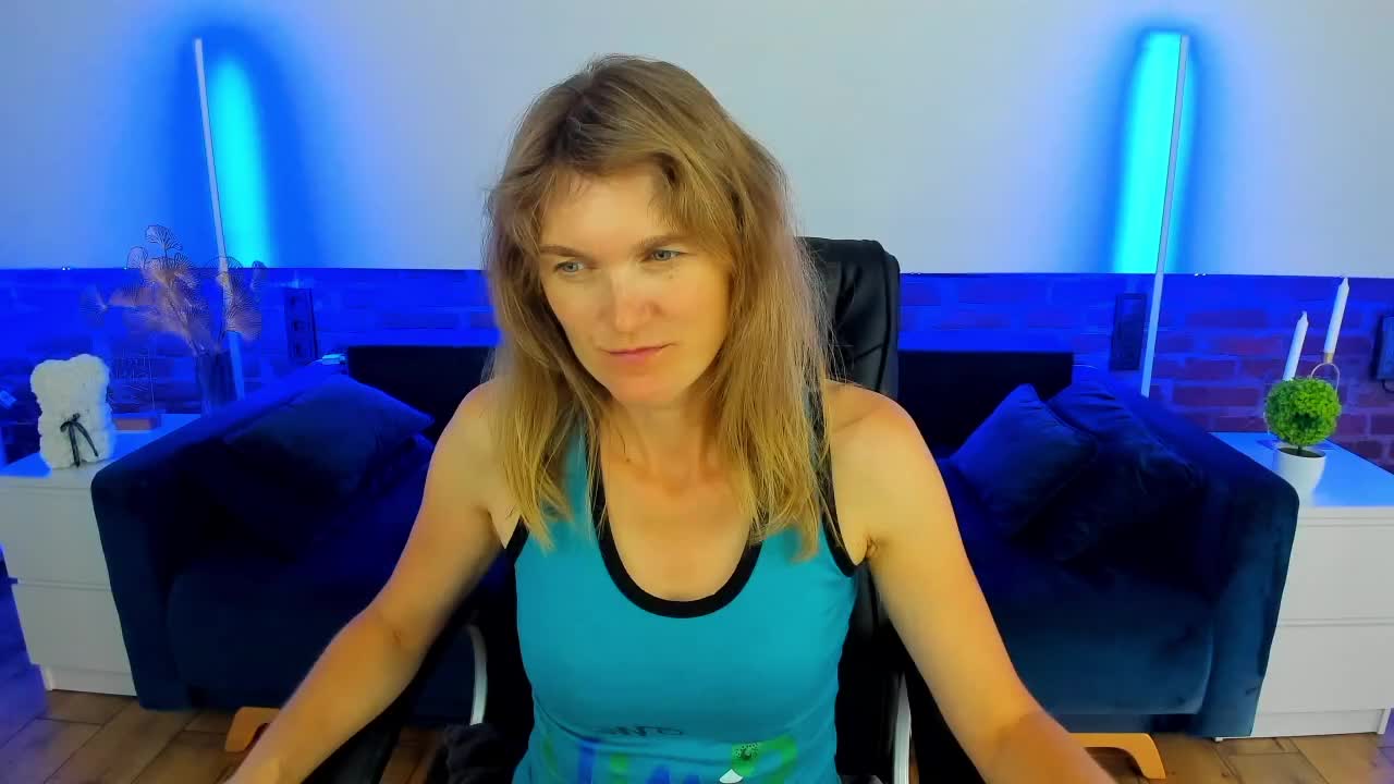 Annabel-xxx Adult Chat August 8, 2025