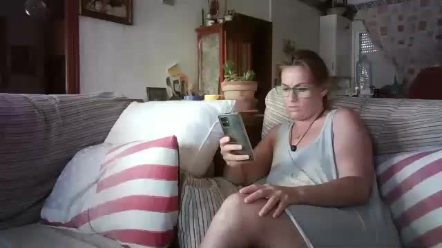 lolahueso Adult Chat August 7, 2025