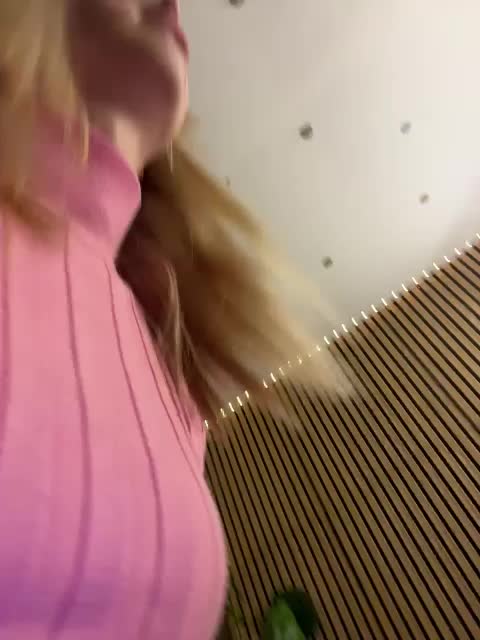 -Violetttttka- Adult Chat August 8, 2025