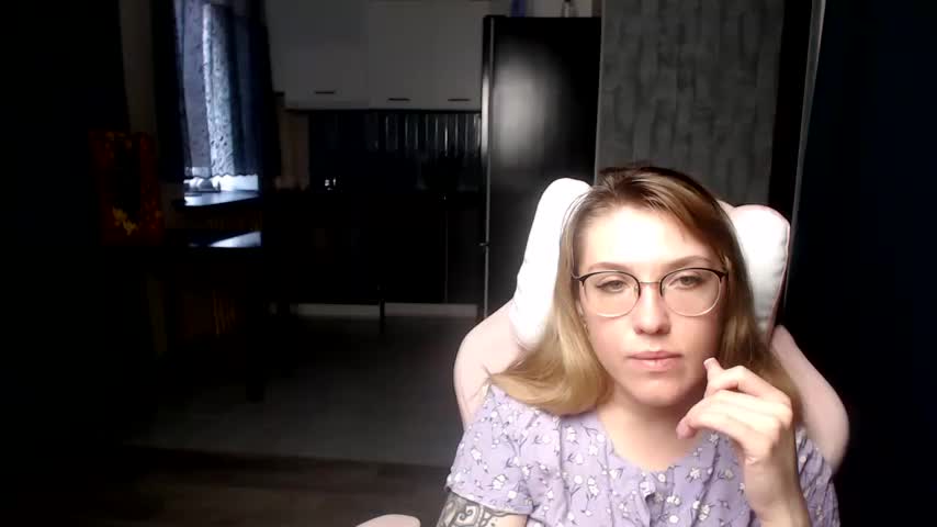 Reginasmilee Adult Chat August 8, 2025