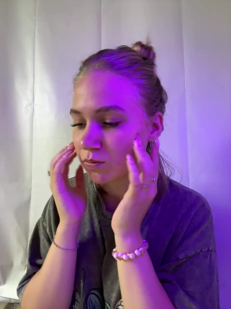 alicelaff Adult Chat August 8, 2025