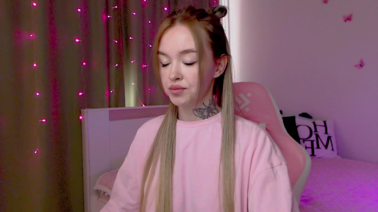 NaughtyMable Adult Chat August 8, 2025