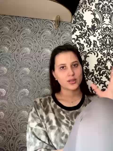 Llevie Adult Chat August 8, 2025