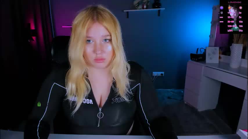 juli_kisss Adult Chat August 8, 2025