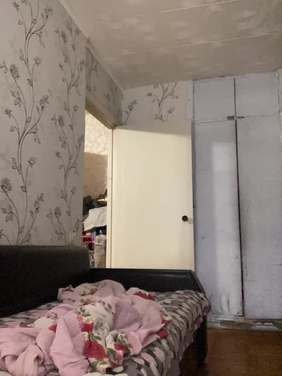 kurtizanka-partizanka Adult Chat August 8, 2025