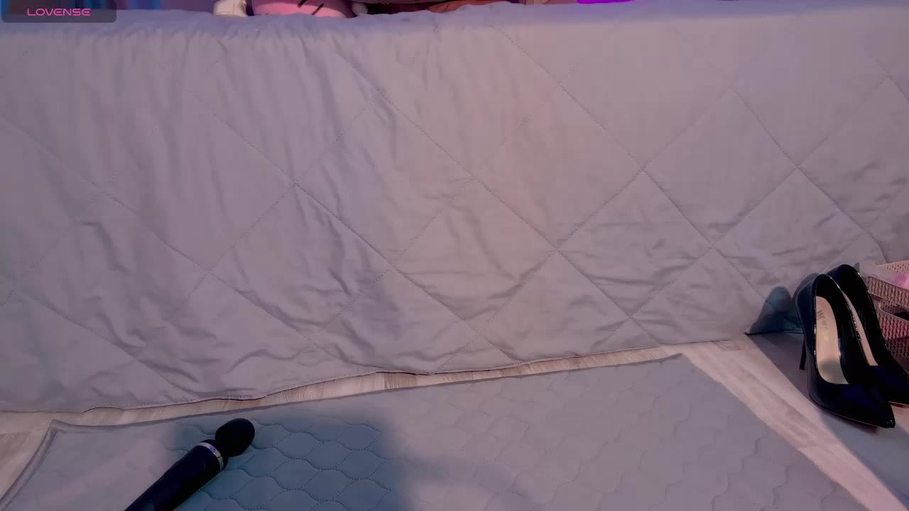 -esex- Adult Chat August 8, 2025