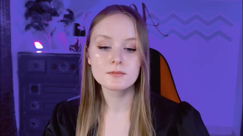 vivienleeigh Adult Chat August 8, 2025