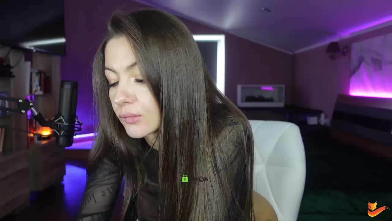 -Foxy- Adult Chat August 8, 2025