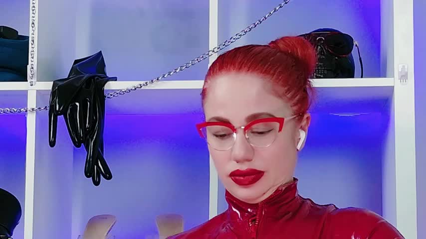 Ella__Kross Adult Chat August 8, 2025