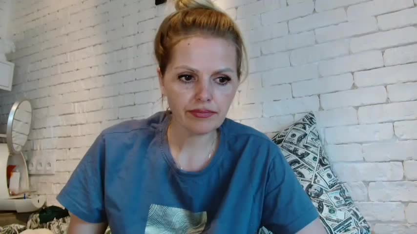 Angel_girllovemy Adult Chat August 8, 2025