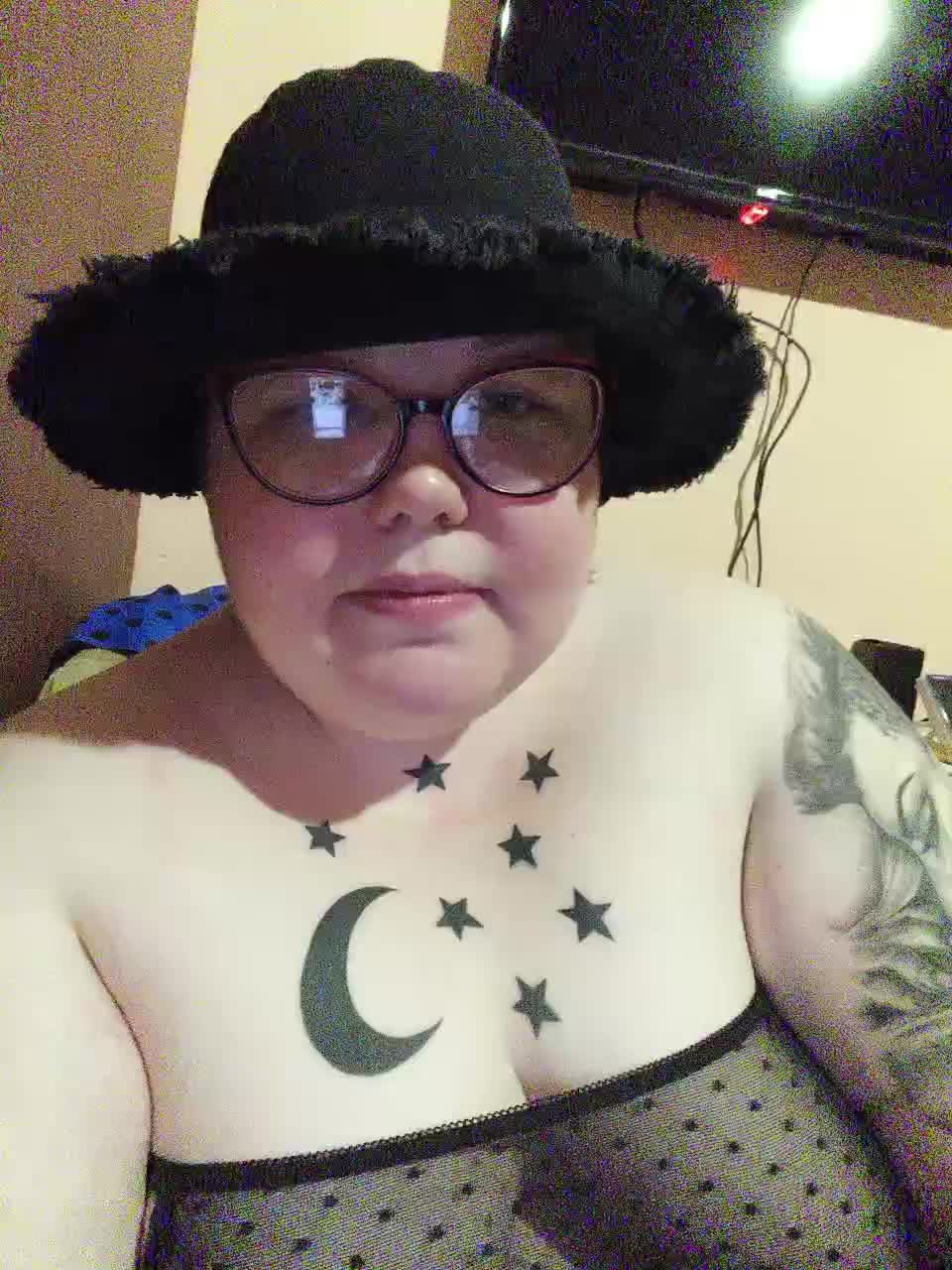 Svetlanka86 Adult Chat August 9, 2025